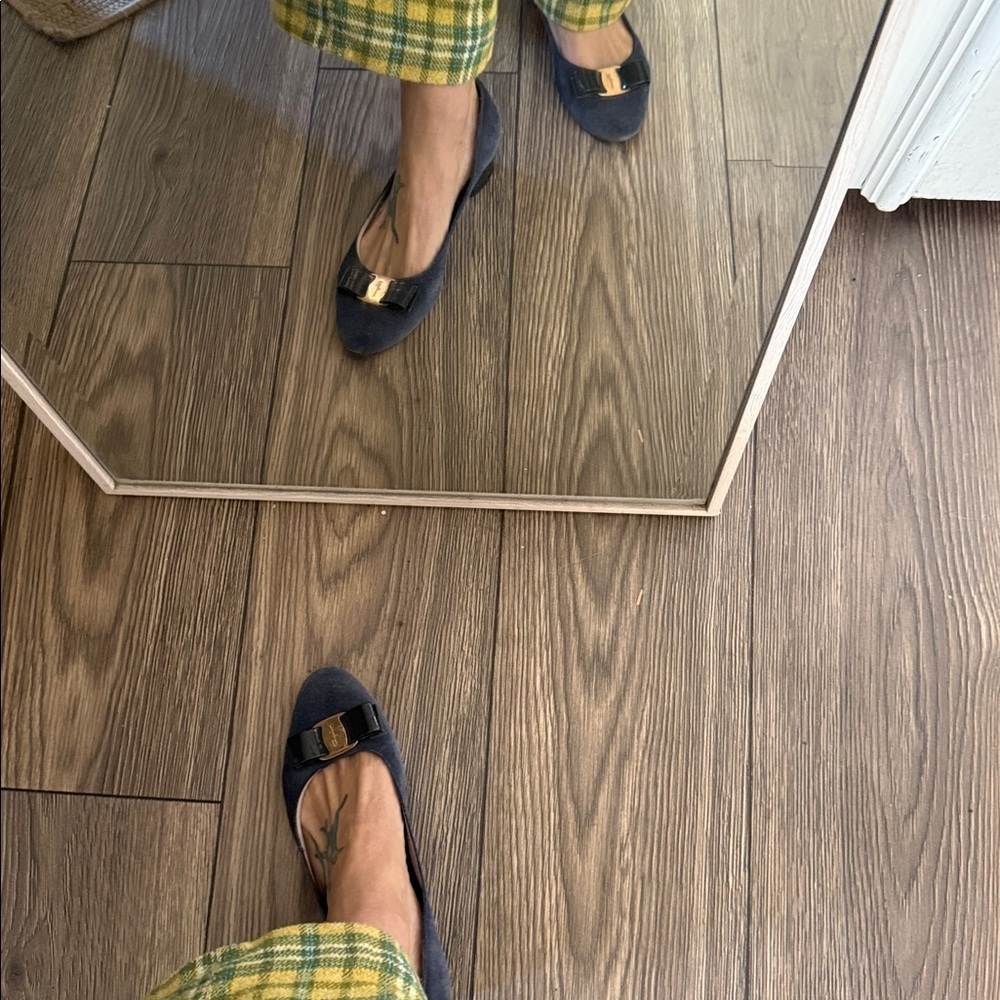 Salvatore Ferragamo Navy Suede Bow Flats with Gold Accent - Picture 7 of 14